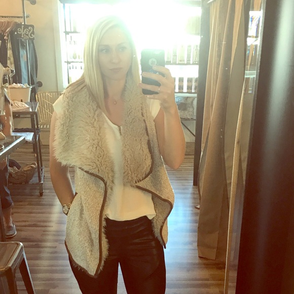 Meet your Posher, Jennifer - Picture 1 of 1